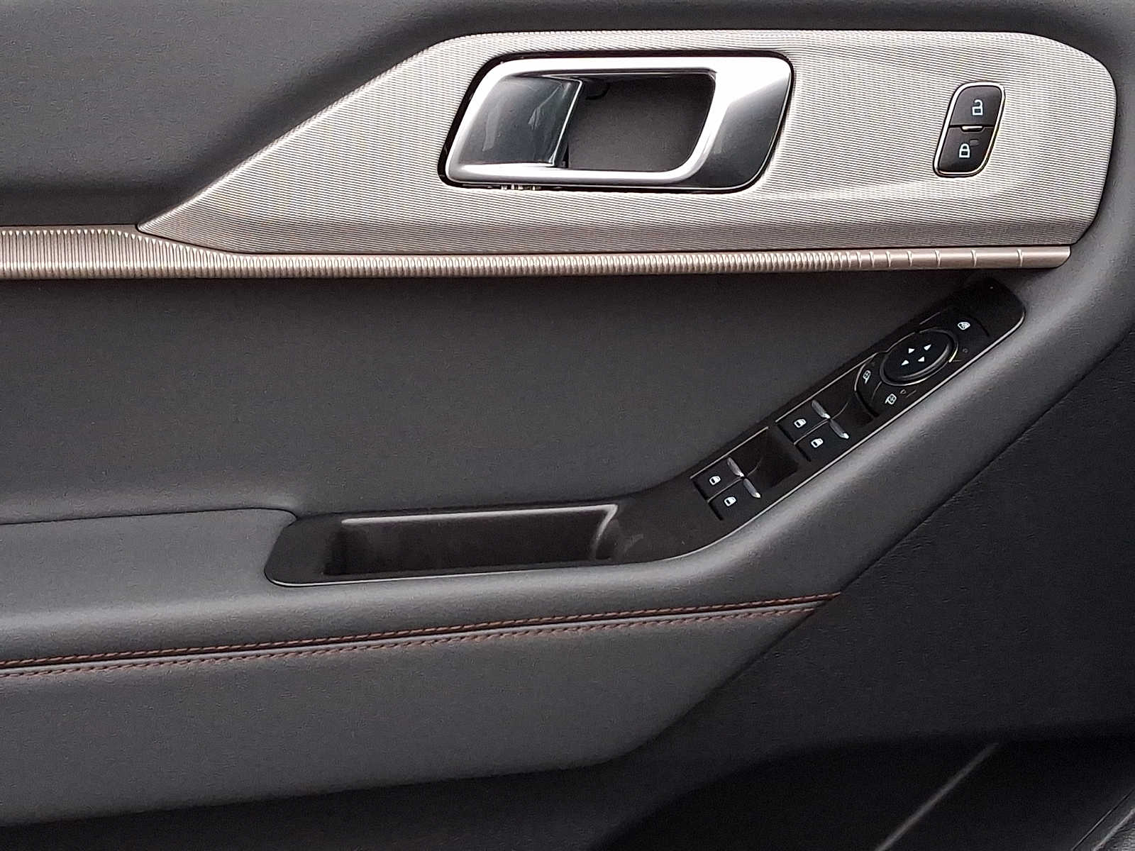 New 2026 Ford Explorer - photo 14