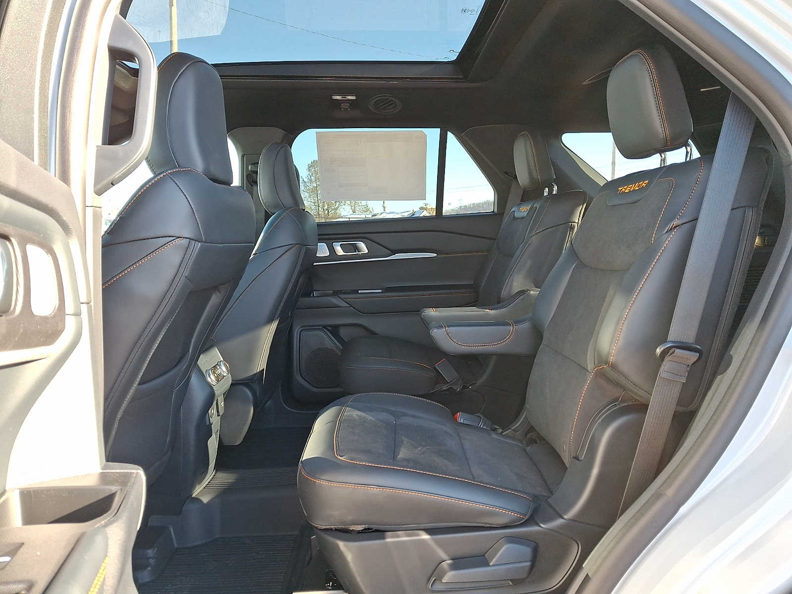 New 2026 Ford Explorer - photo 10