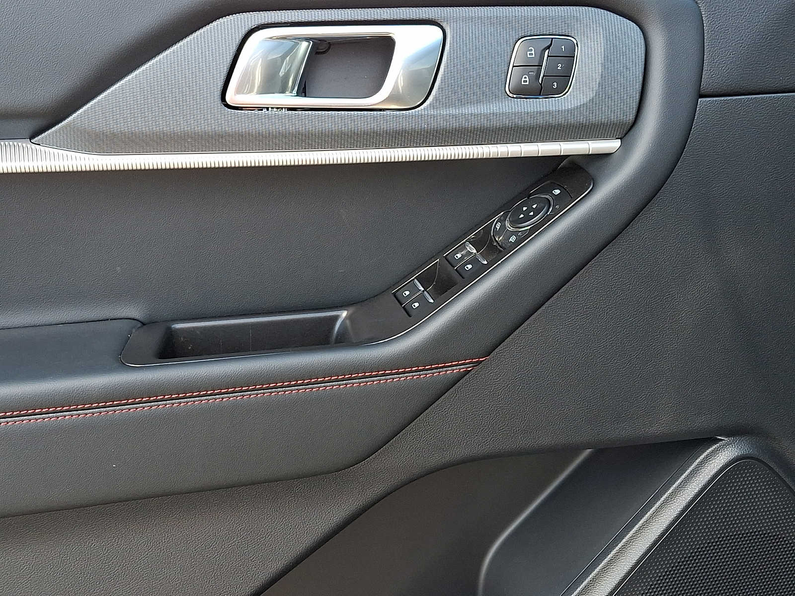 New 2026 Ford Explorer - photo 15