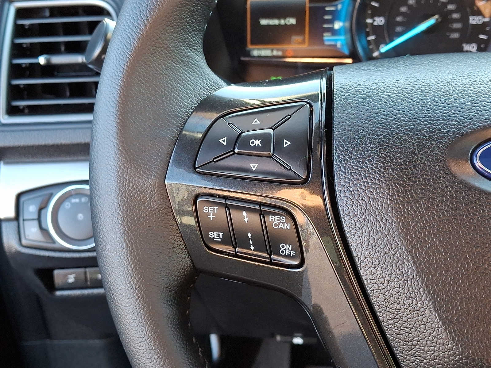 Used 2019 Ford Explorer - photo 25