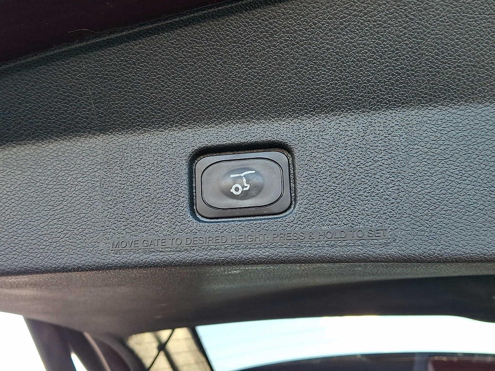 Used 2019 Ford Explorer - photo 32