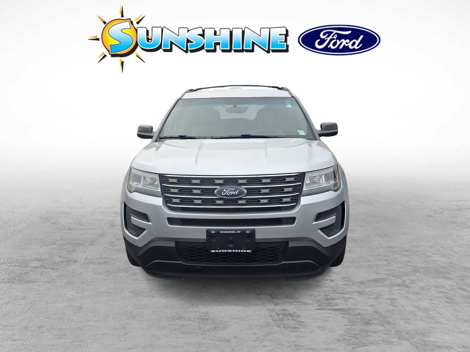 Used 2017 Ford Explorer - photo 2