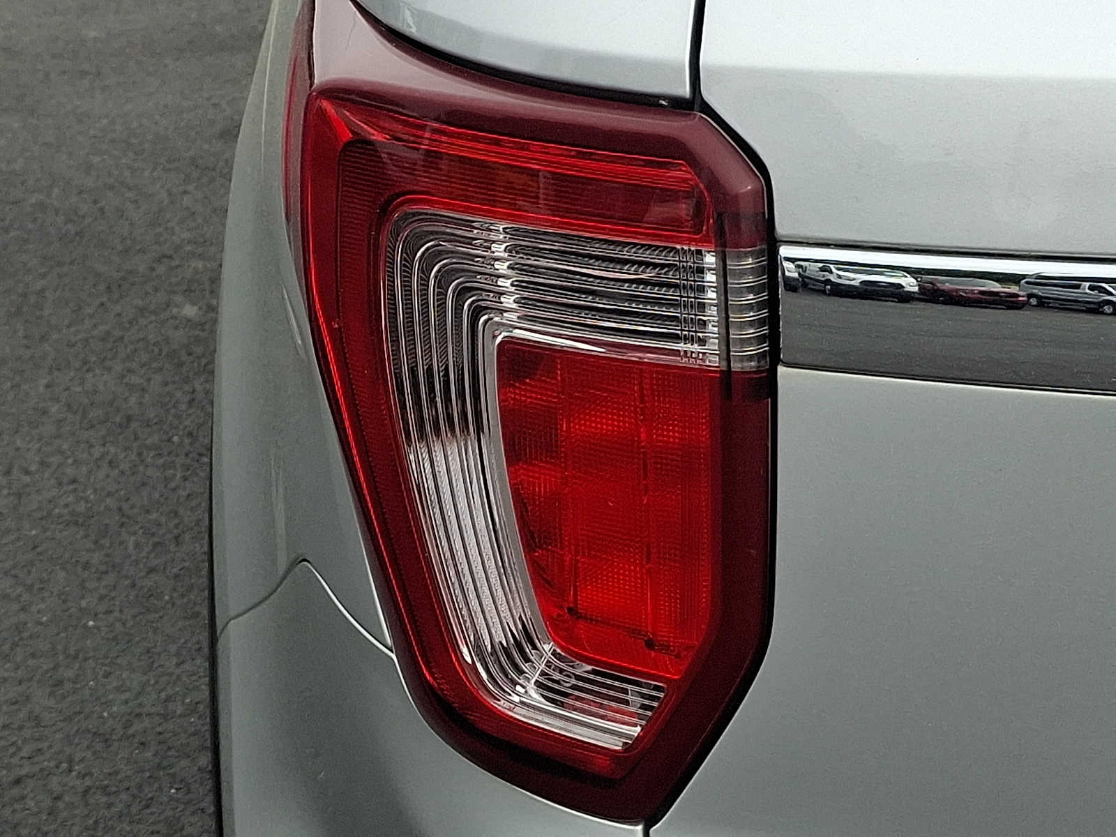 Used 2017 Ford Explorer - photo 31