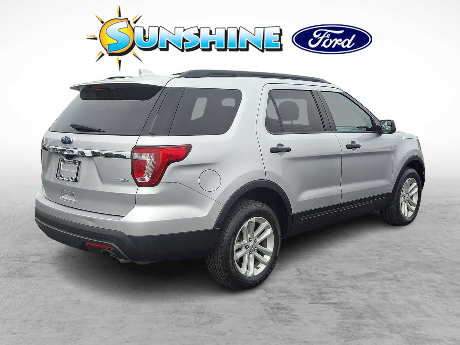 Used 2017 Ford Explorer - photo 8