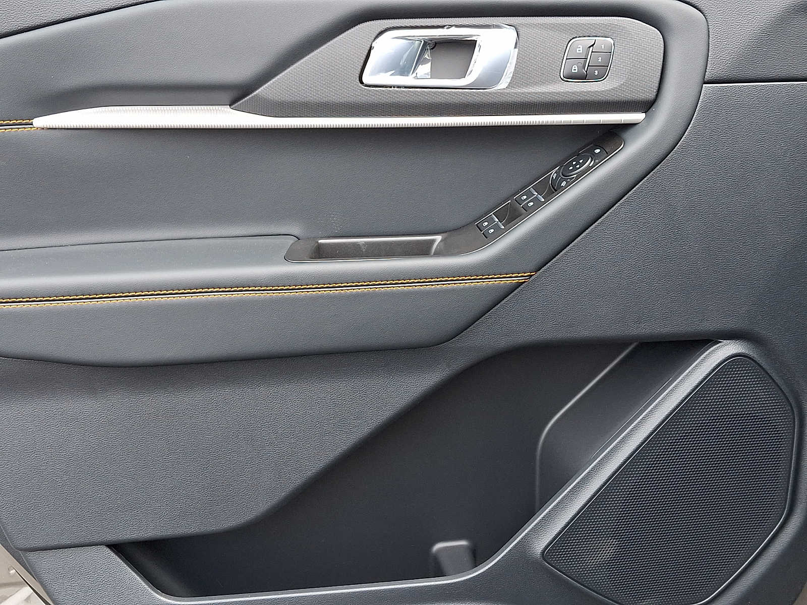 New 2026 Ford Explorer - photo 12