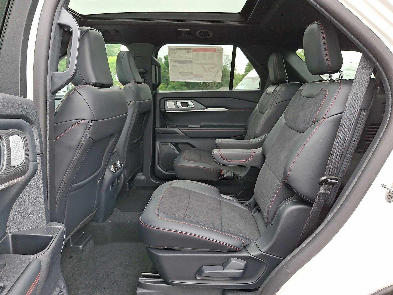 New 2026 Ford Explorer - photo 6
