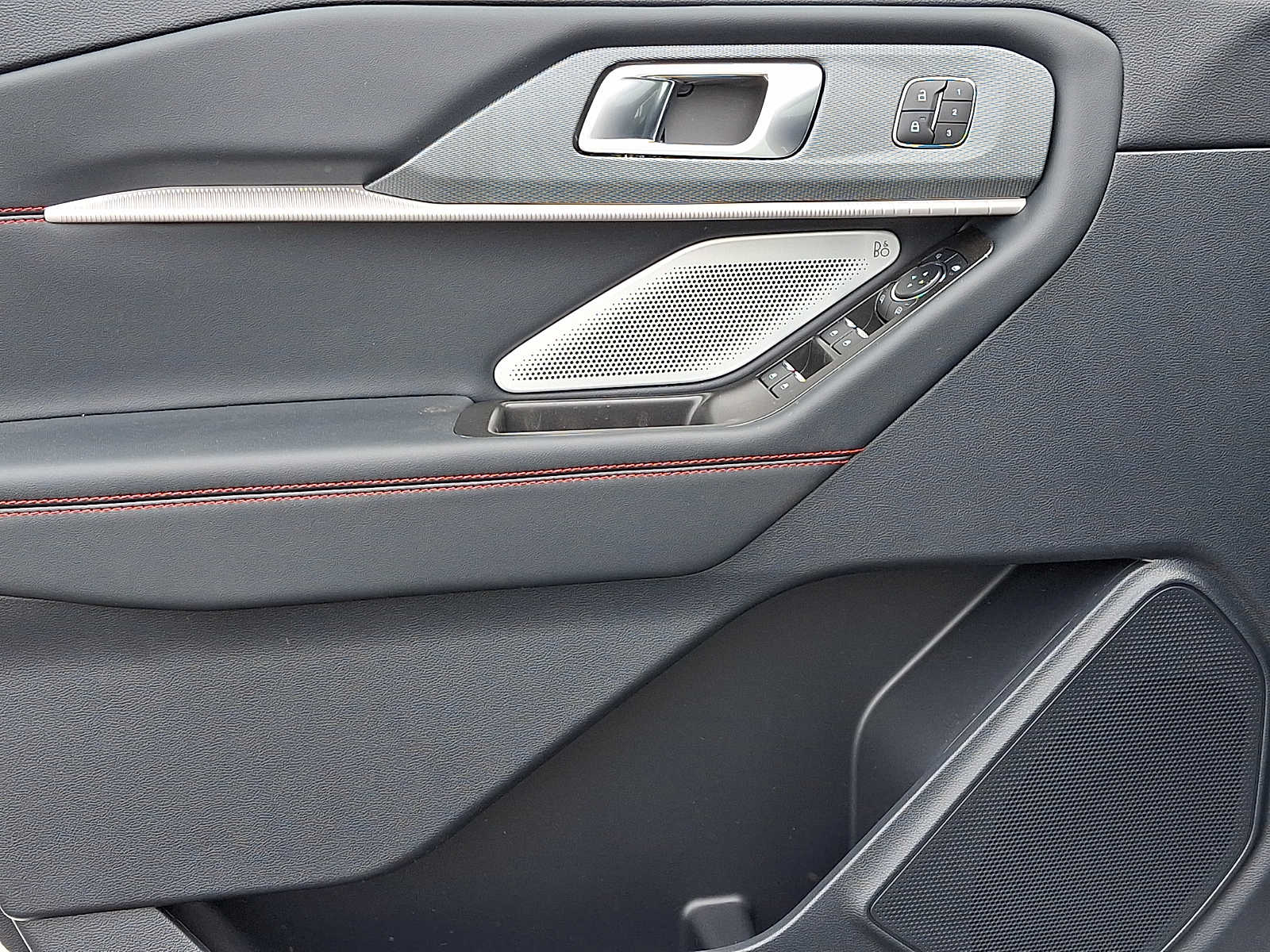 New 2026 Ford Explorer - photo 8