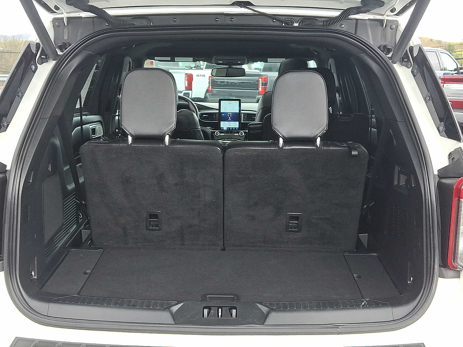 Used 2022 Ford Explorer - photo 33