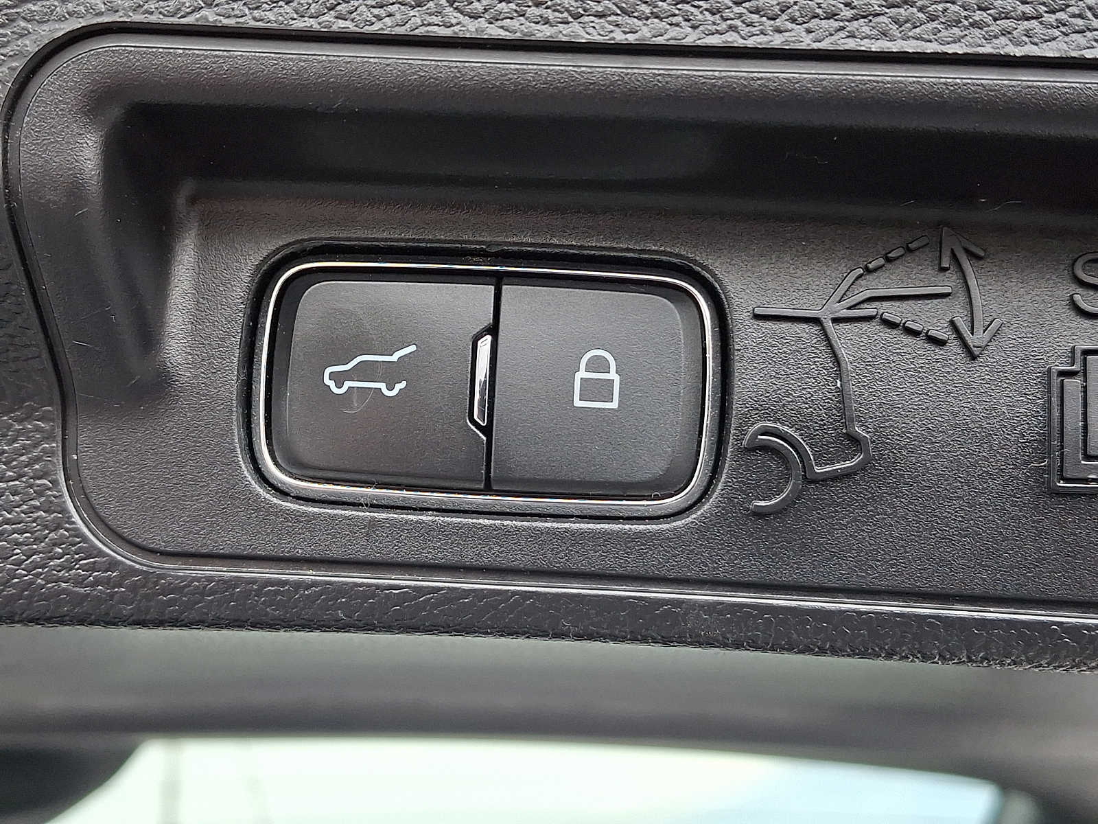 Used 2022 Ford Explorer - photo 34