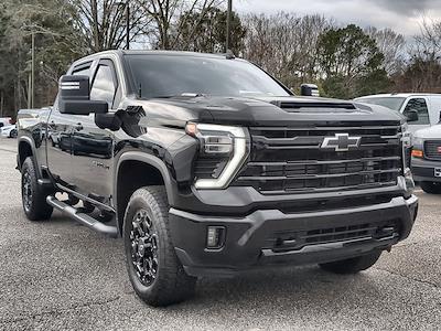 Used 2024 Chevrolet Silverado 2500 - photo 1