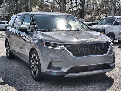 Used 2022 Kia Carnival - photo 1