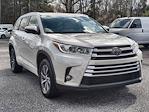 2017 Toyota Highlander FWD SUV for sale #23260547AA - photo 4