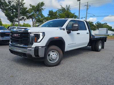 New 2025 GMC Sierra 3500 Pro Crew Cab 4WD Flatbed Truck for sale #F2350760 - photo 1