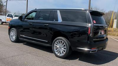Used 2022 Cadillac Escalade ESV Luxury 4WD SUV for sale #P201327 - photo 2