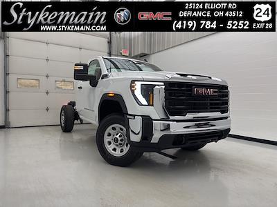 New 2025 GMC Sierra 3500 Pro Regular Cab 4x4 Cab Chassis for sale #25G5231 - photo 1