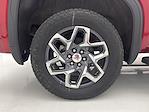 New 2025 GMC Sierra 1500 SLT Crew Cab 4x4 Pickup for sale #25G5269 - photo 9