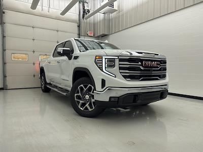 New 2025 GMC Sierra 1500 SLT Crew Cab 4x4 Pickup for sale #25G5298 - photo 1
