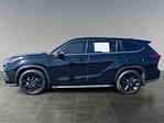 2022 Toyota Highlander FWD SUV for sale #104670U - photo 3
