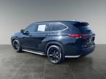 2022 Toyota Highlander FWD SUV for sale #104670U - photo 2