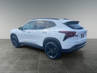 2024 Chevrolet Trax FWD SUV for sale #104945U - photo 2