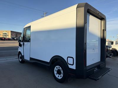 Used 2025 Chevrolet BrightDrop 400 BrightDrop 400 Step Van / Walk-in for sale #105163U - photo 2