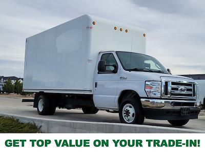 Used 2022 Ford E-450 - photo 1