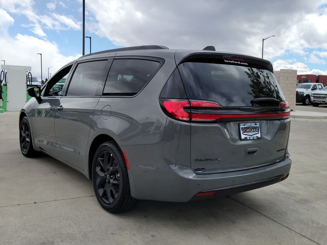 Used 2025 Chrysler Pacifica - photo 6