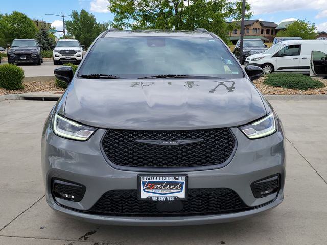 Used 2025 Chrysler Pacifica - photo 9