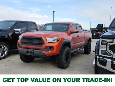Used 2017 Toyota Tacoma - photo 1