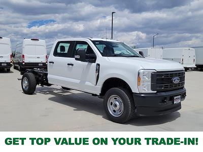 2025 Ford F-350 Crew Cab SRW 4x4 Cab Chassis for sale #335320 - photo 1