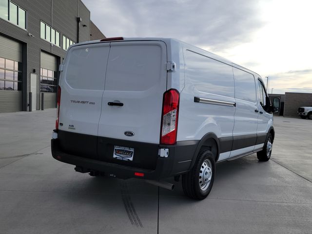 Used 2025 Ford Transit 250 - photo 2