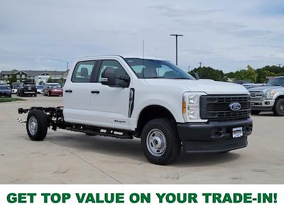 2026 Ford F-250 Crew Cab 4WD Cab Chassis for sale #336269 - photo 1