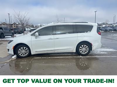 2017 Chrysler Pacifica FWD Minivan for sale #336362D - photo 1