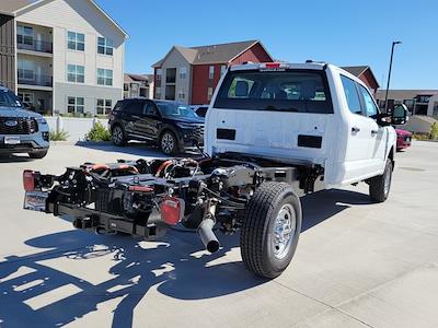2026 Ford F-250 Crew Cab 4WD Cab Chassis for sale #336406 - photo 2