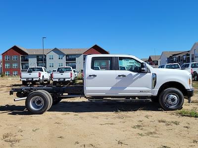 2026 Ford F-350 Crew Cab DRW 4WD Cab Chassis for sale #336534 - photo 2