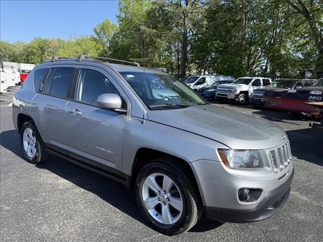Used 2014 Jeep Compass - photo 11