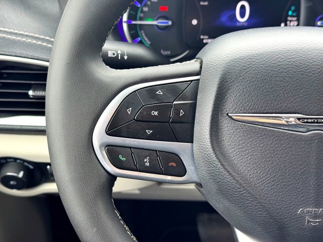 Used 2024 Chrysler Pacifica - photo 25