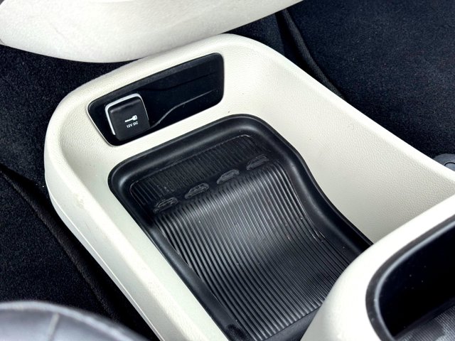 Used 2024 Chrysler Pacifica - photo 29