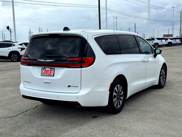 Used 2024 Chrysler Pacifica - photo 9