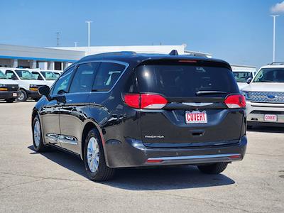 2019 Chrysler Pacifica FWD Minivan for sale #FA7786B - photo 2