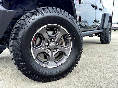 Used 2020 Jeep Gladiator - photo 1