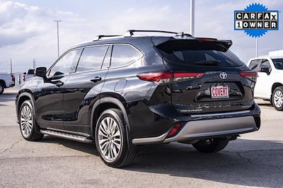 Used 2022 Toyota Highlander Platinum SUV for sale #C351485A - photo 2