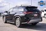 Used 2022 Toyota Highlander Platinum SUV for sale #C351485A - photo 2