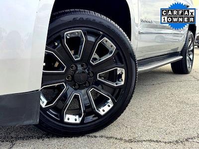 Used 2018 GMC Yukon - photo 2