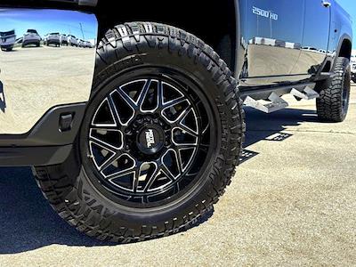Used 2024 Chevrolet Silverado 2500 - photo 1