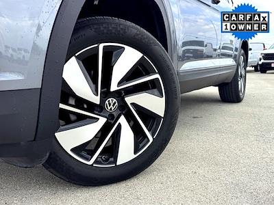 Used 2024 Volkswagen Atlas - photo 1