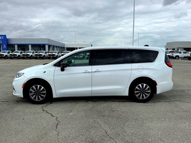 Used 2024 Chrysler Pacifica - photo 13