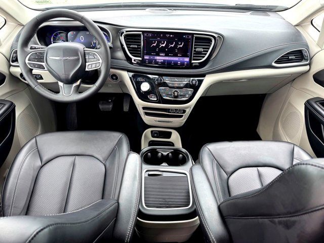 Used 2024 Chrysler Pacifica - photo 23