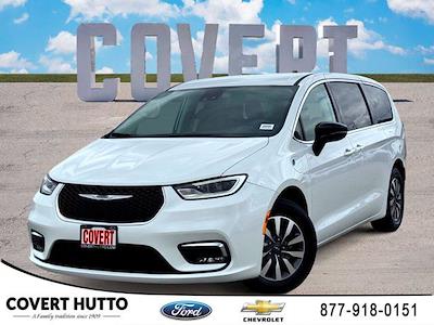 Used 2024 Chrysler Pacifica - photo 1