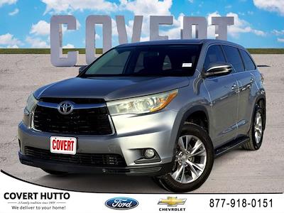 Used 2015 Toyota Highlander - photo 1